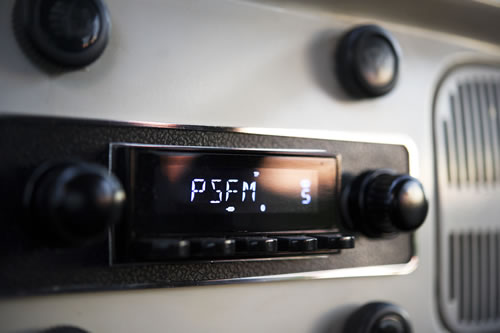 A car radio tuned to PSFM